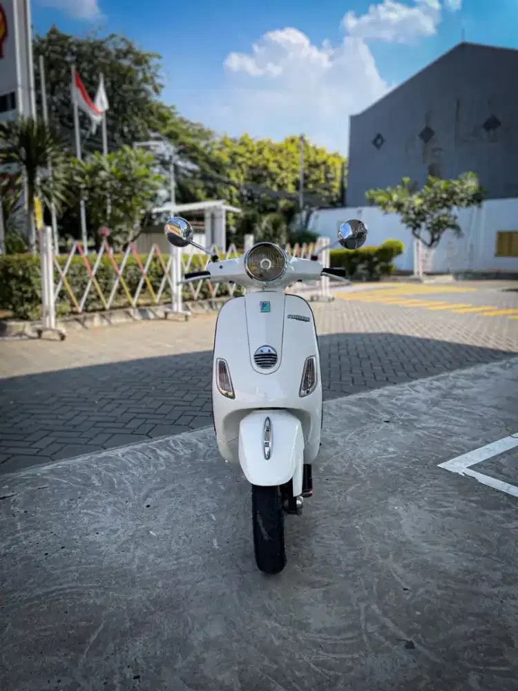 VESPA LX 150 3V 2013 PUTIH - TERMURAH SEINDONESIA
