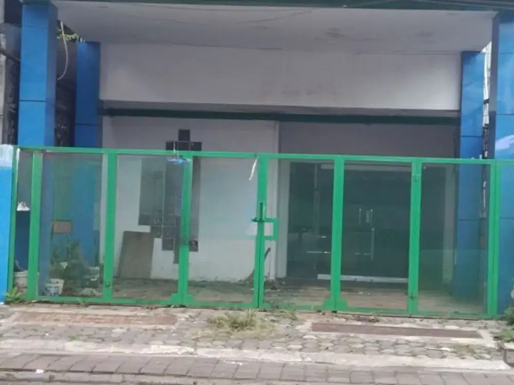 BURANGRANG, LENGKONG. RUKO PINGGIR JALAN DI KOTA BANDUNG