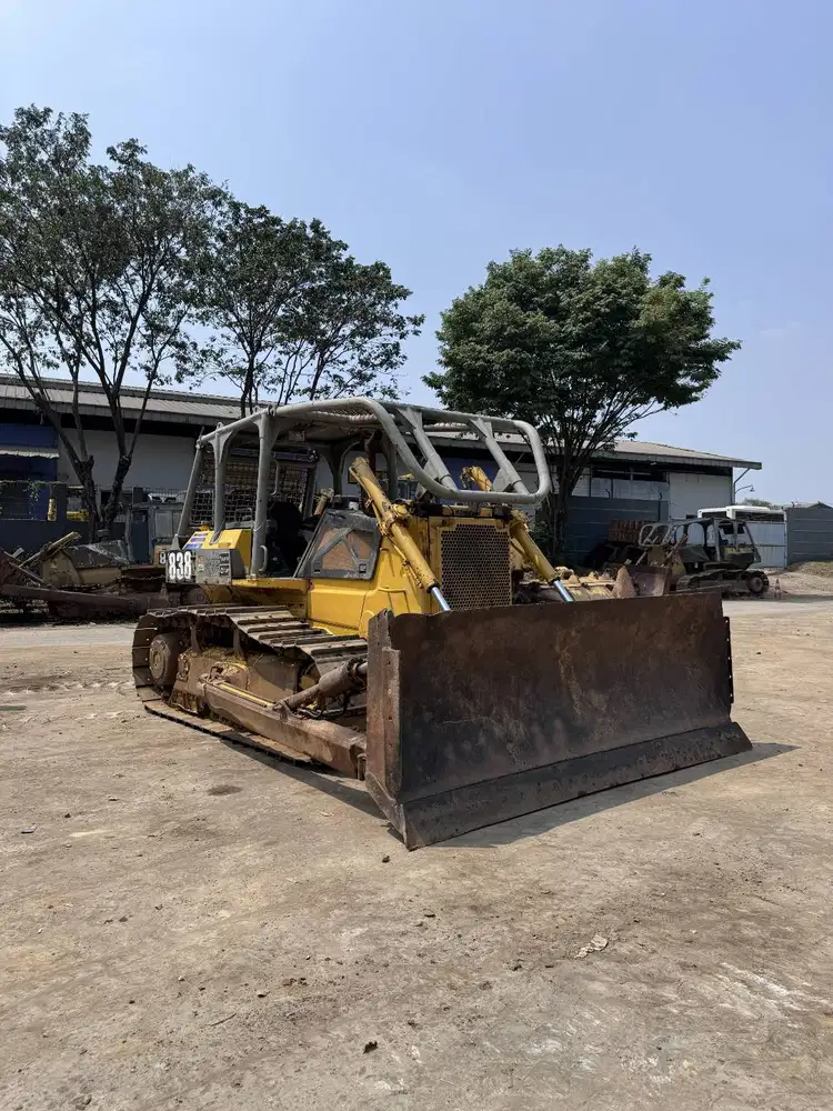 Dozer Komatsu D85ESS-2A Tahun 2021