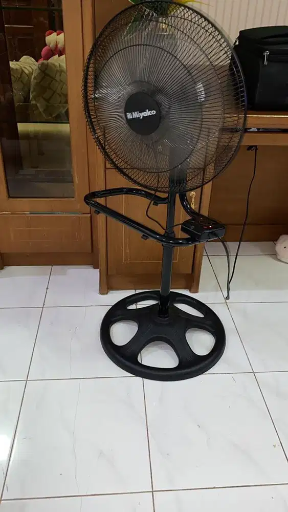 kipas Angin with Remote Control