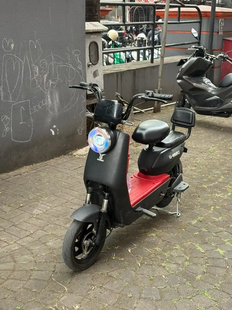 Sepeda Listrik / Selis Uwinfly D7D. Batre Full Baru. Siap pakai.