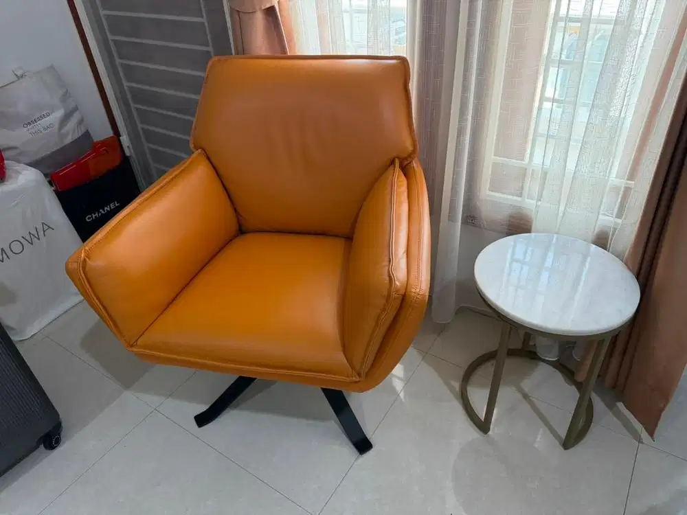 Sofa Chair Informa Kulit Asli