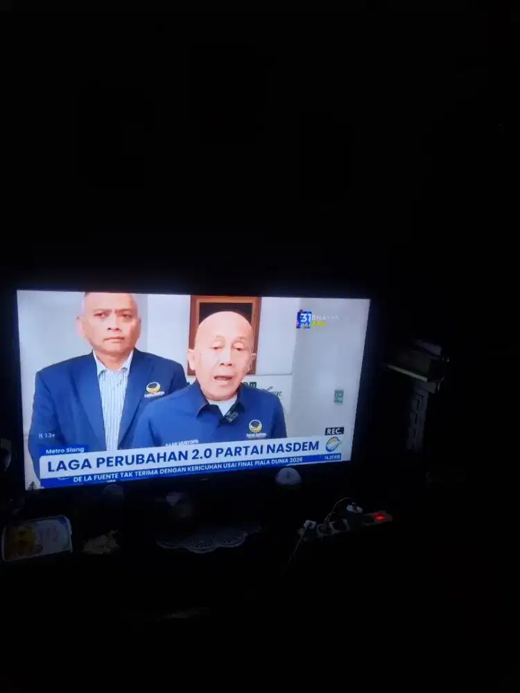 Tv LED 43inch sharp kondisi baik