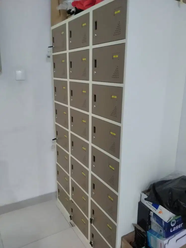 Krisbow Locker 24pintu