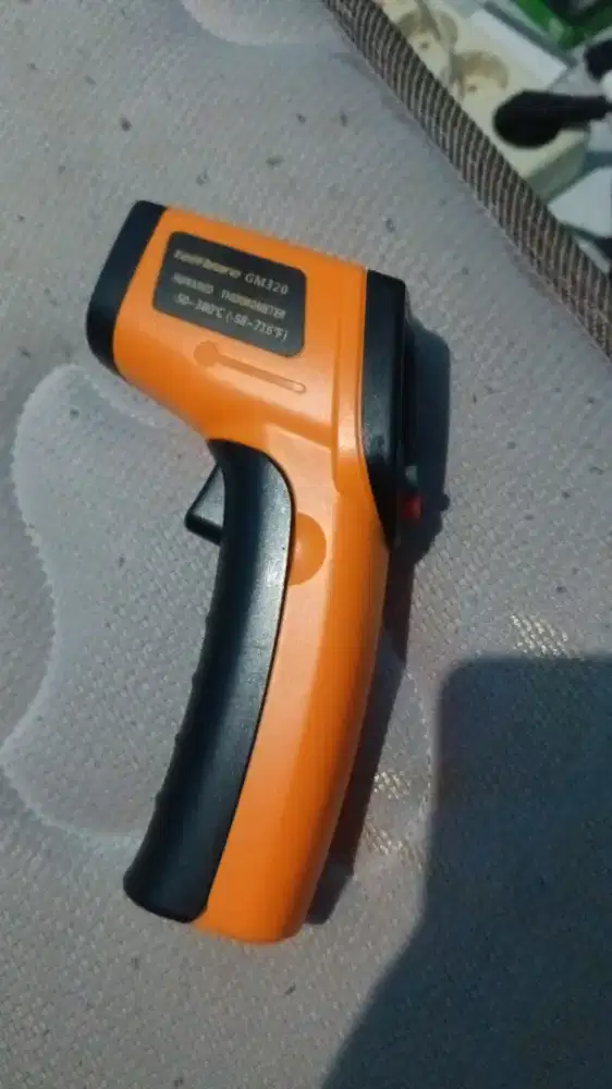 Thermometer Laser Infrared Non Contact - GM320 - Orange