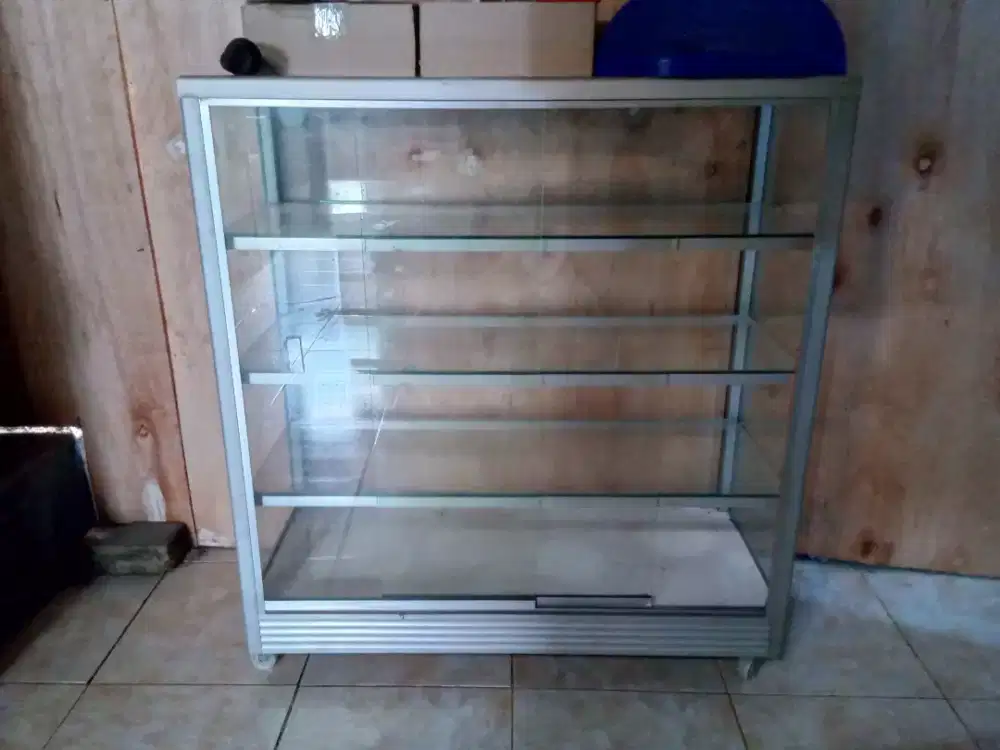 Jual etalase second