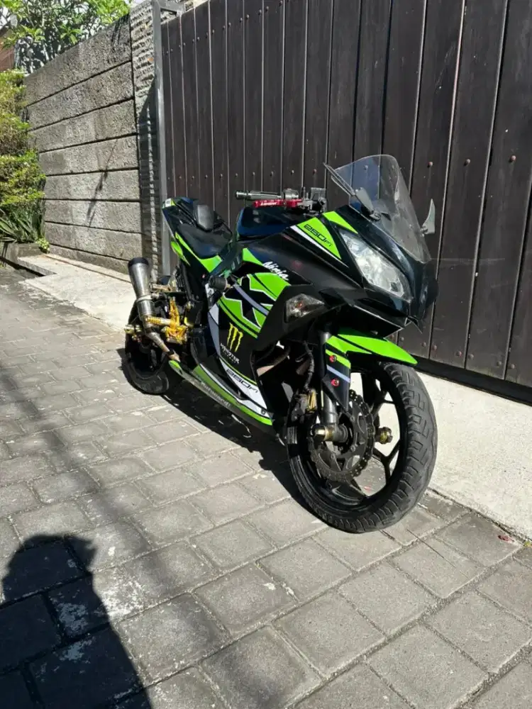 Ninja. Fi 250 CC thn 2013 cash. Bali dharma motor