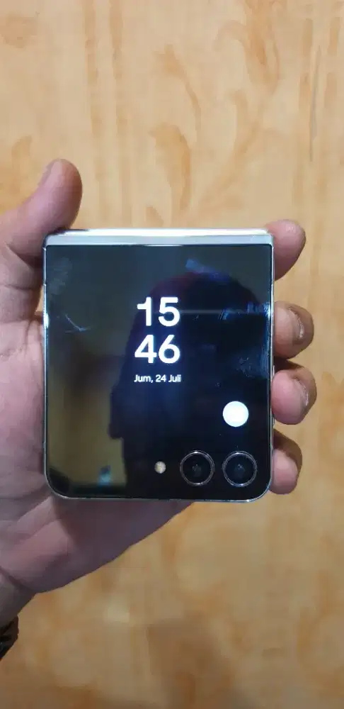 Samsung z flip 5 ram 8/256