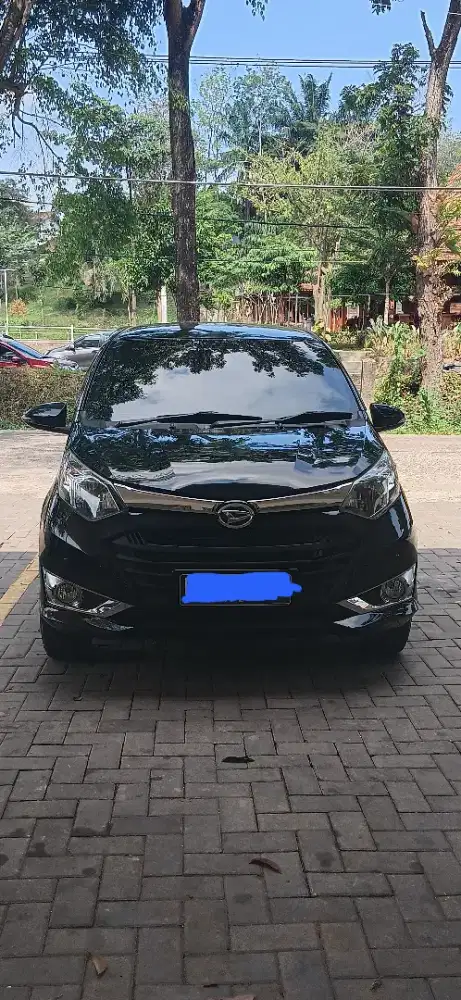 Daihatsu sigra  type R Deluxe metic th.2017