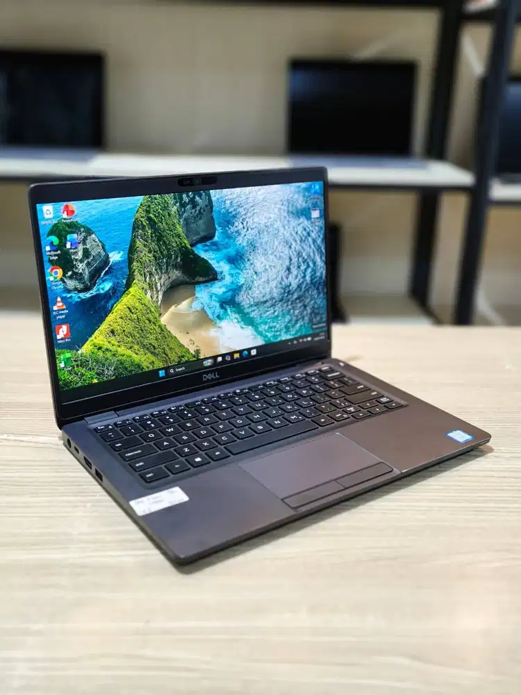 Laptop Dell Latitude 5300 Core I7 RAM 16GB Desain Editing Siap Pakai