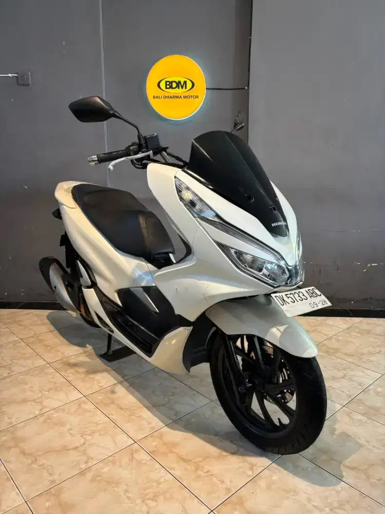 Dp 500 Honda PCX 150 thn. 2018 cash Bali dharma motor