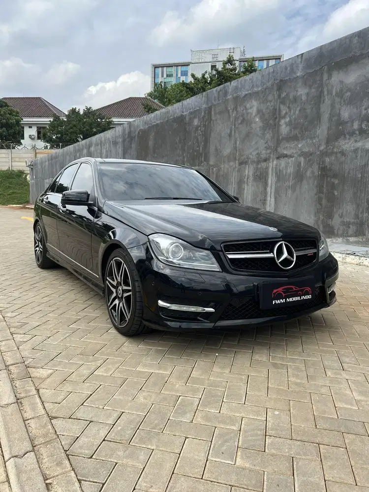 Mercy c250 cgi 1.8 AMG plus AT 2013 hitam