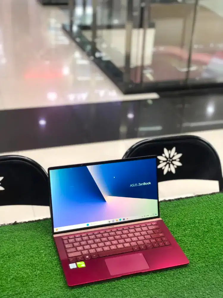 Asus Zenbook UX333F | Core i7-8565U|Nvidia MX150|Ram 16 Gb|Ssd 512 Gb