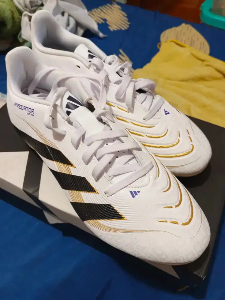 NEW Sepatu Bola Baru Adidas Predator Club size 42