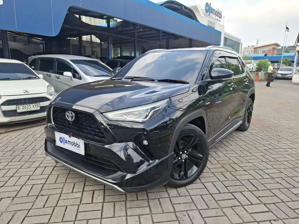 DP 1 JUTA Toyota Yaris Cross 1.5 S GR TSS Bensin-AT 2023 Hitam CKRJB