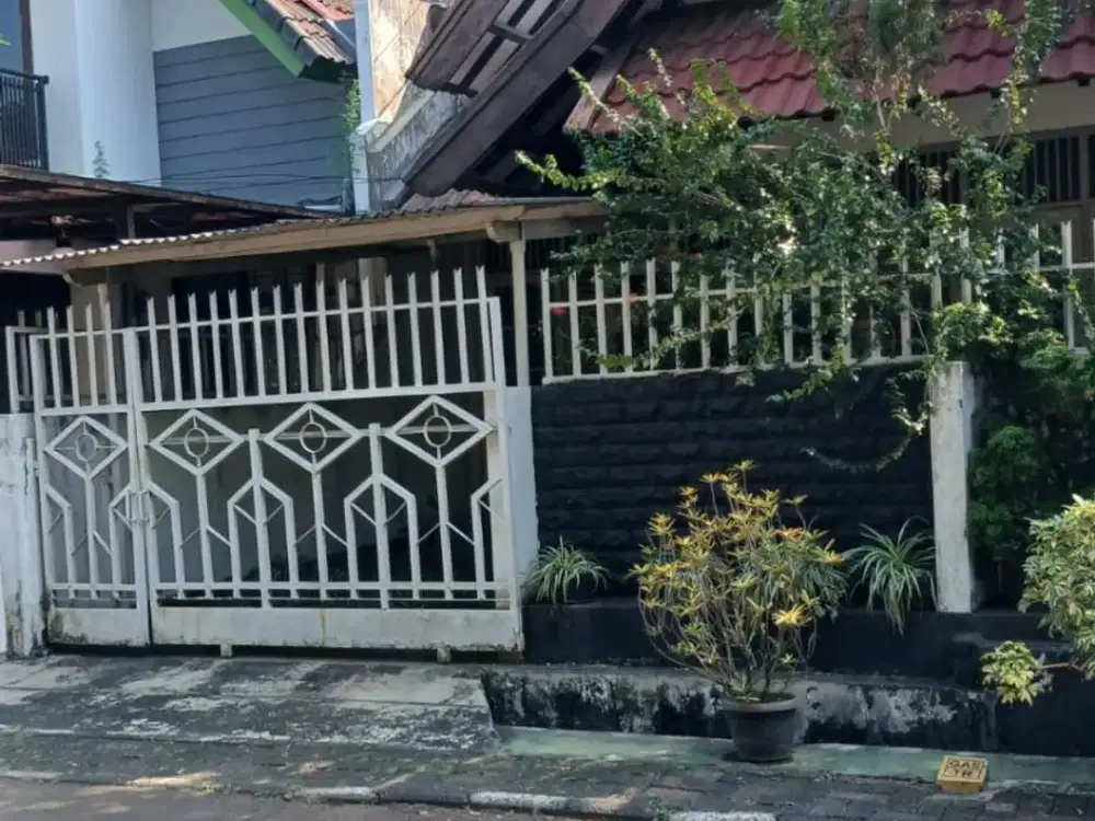 Rumah Posisi Hoek di Komplek Mandar Bintaro Sektor 3