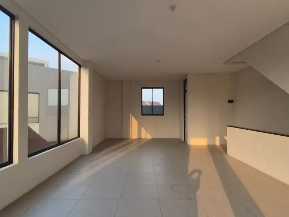 Jual Cepat! Ruko BerLokasi Dikawasan Ramai Usaha, Kota Baru Parahyangan, Bandung