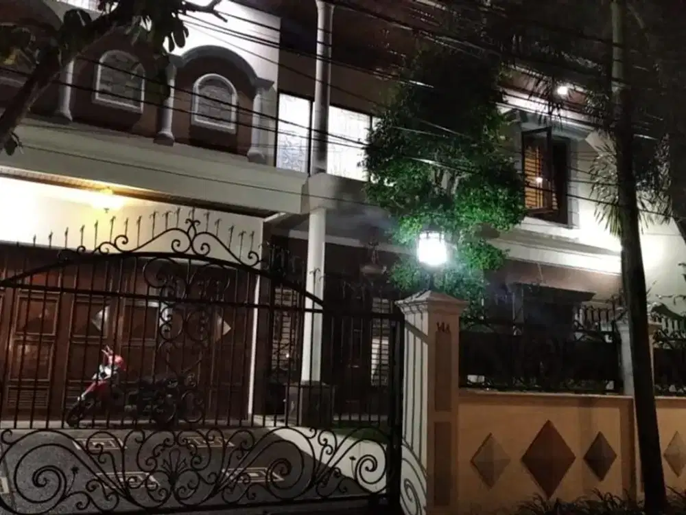 DIJUAL RUMAH (Semi furnish Davinc ) JALAN KEMANG TIMUR JAKARTA SELATAN