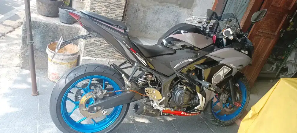 Yamaha R25 tahun 2014