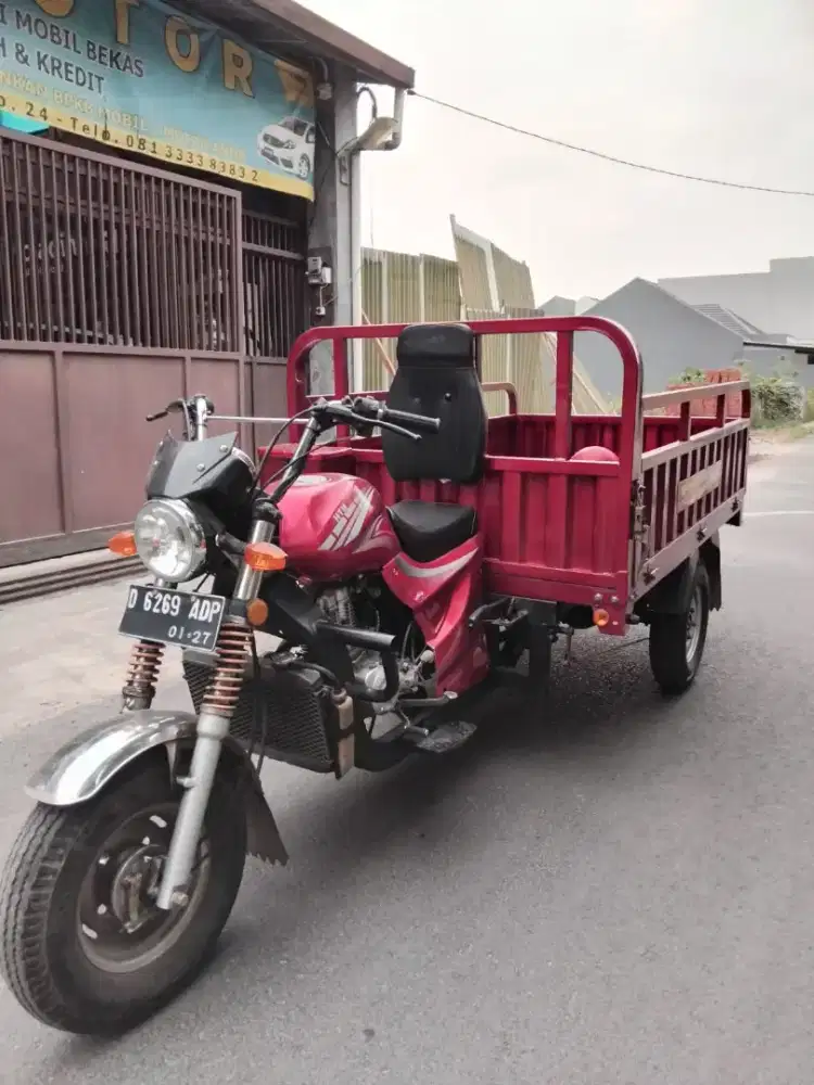 Viar motor roda tiga