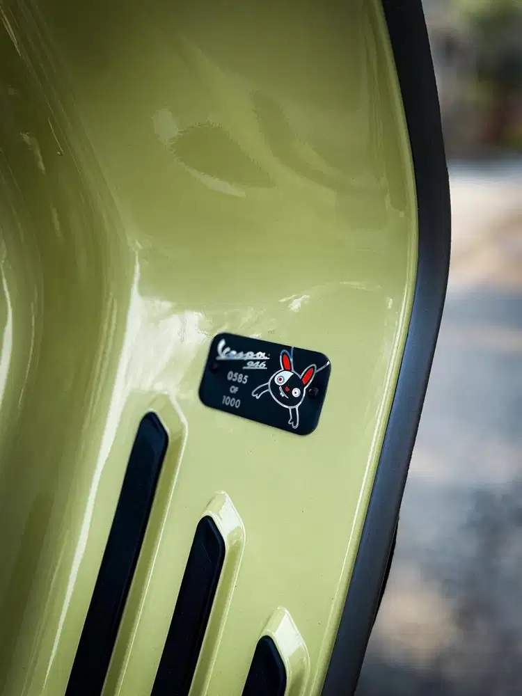 VESPA 946 BUNNY EDITION