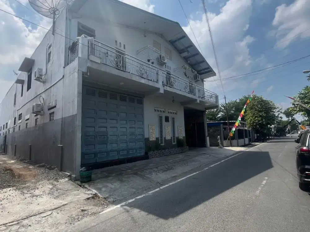 Dijual Rumah 2 Lantai Furnished Di Banyuanyar Solo + Lapangan Futsal Aktif