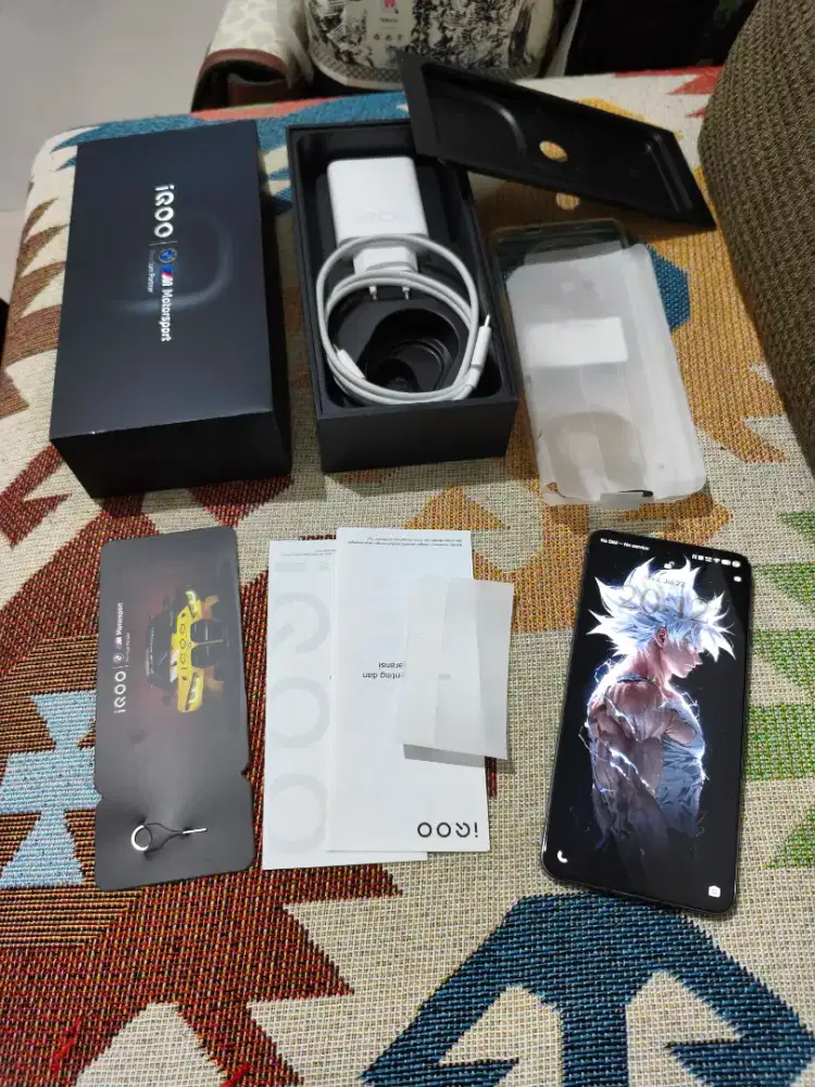 Iqoo 13 12/256 GB Alpha fullset mulus bh 98%