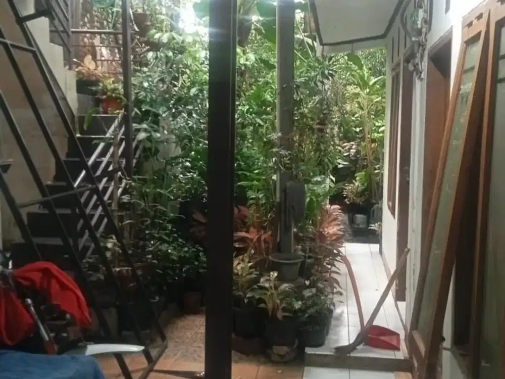 rumah hunian dan tempat usaha mainroad burangrang bandung