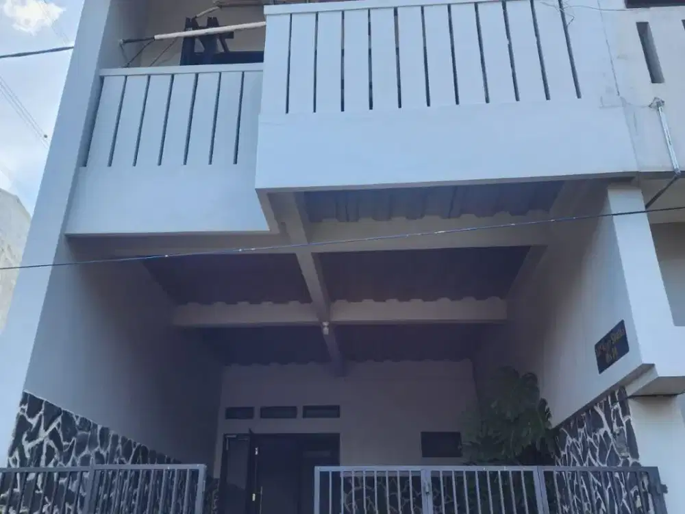 Dijual Rumah Bangunan 2 Lantai Lokasi Strategis di Pmulang Tangsel VA-18558