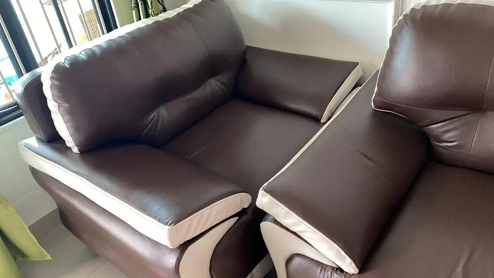 Kursi Sofa Kulit