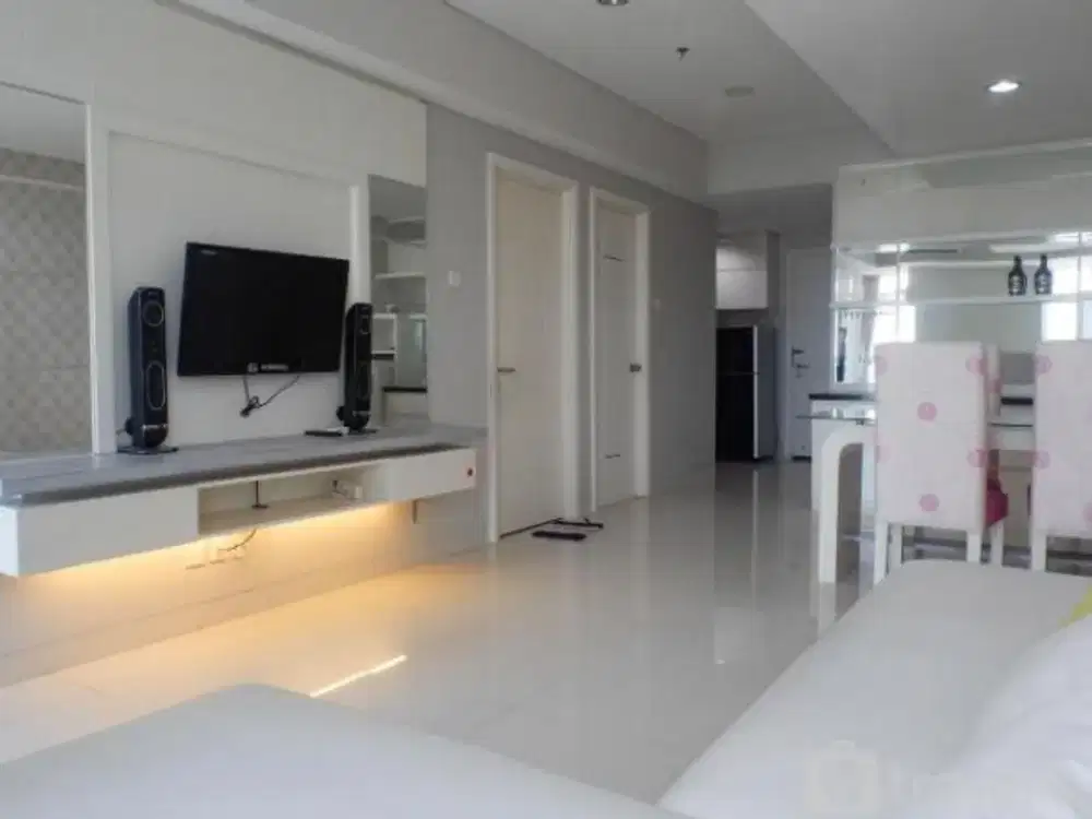 FORSALE APARTMENT TRILLIUM 2BR FULL FURNISHED SURABAYA KOTA LA 405