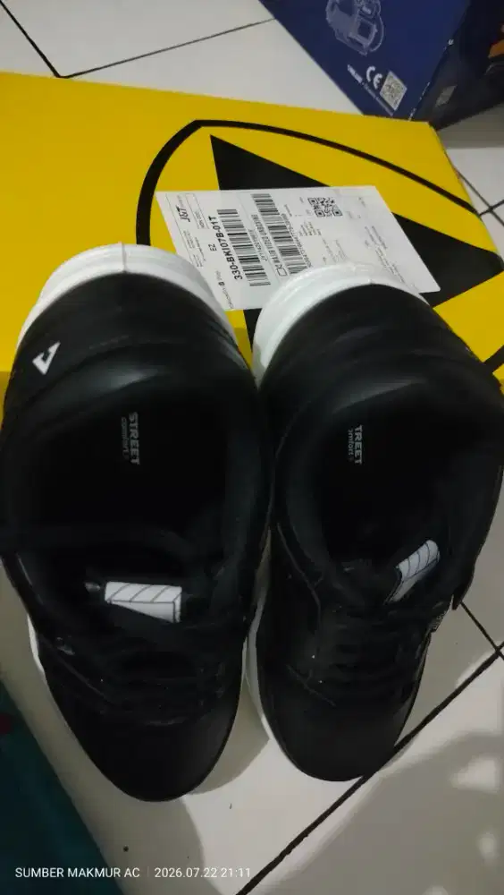 Sepatu Aerostreet BARU size 43