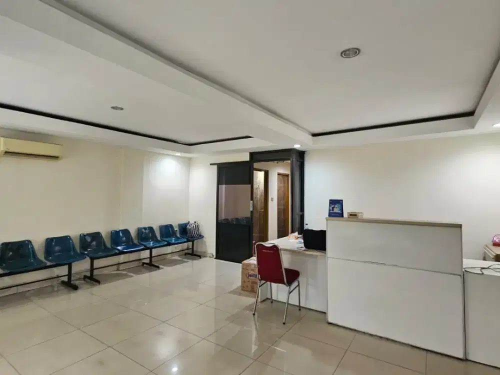 Ruko 3 Lantai di Pertokoan Pulomas – Lokasi Strategis, Dekat Tol, LRT & Mall Kelapa Gading | Rp4 M Nego