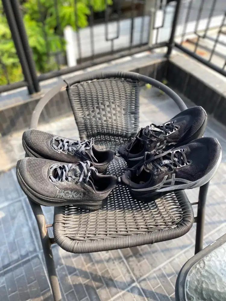 Running Shoes 2 pasang