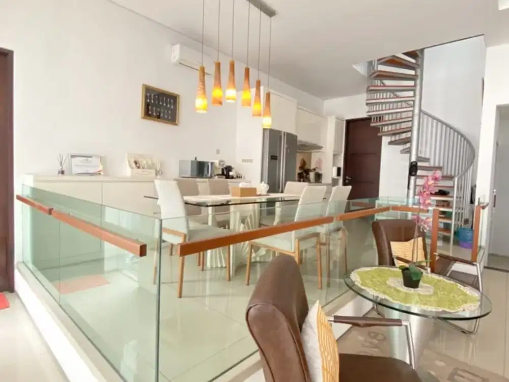 Dijual Rumah Ada Swimming Pool dan Taman Luas Hadap Timur di Bintaro Jaya Tangsel GB-18700