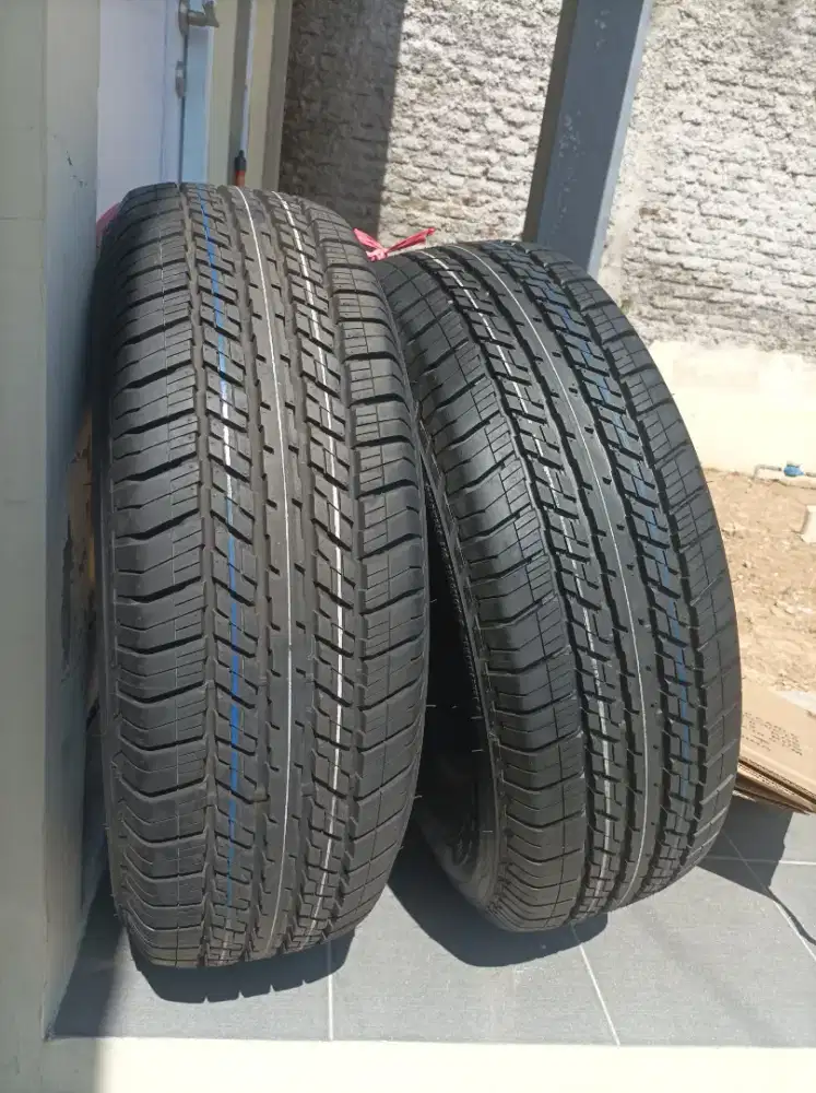 Ban Bridgestone Dueler H/T 265/70.R16