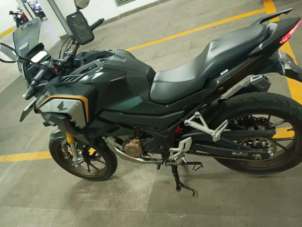 Honda CB150X SE (Tipe Tertinggi)
