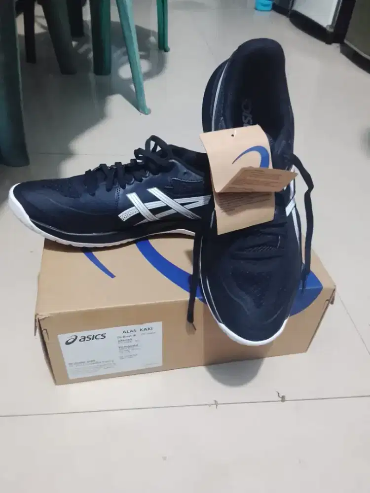 Sepatu Asics Gel Tatic 13 Black White