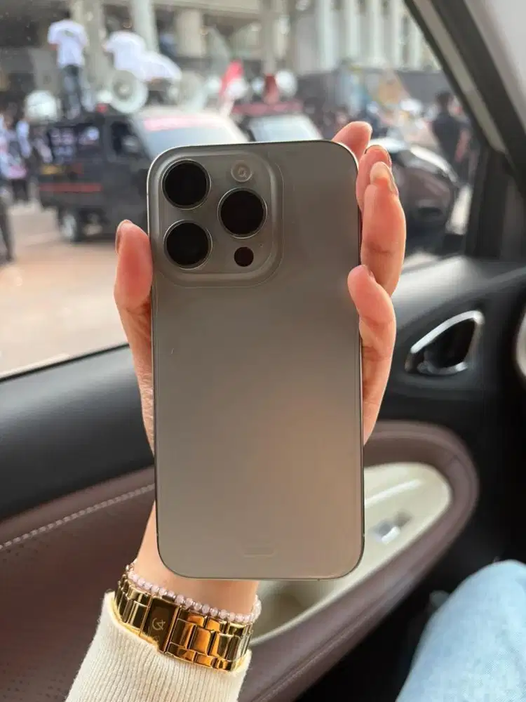 Iphone 15 pro 256gb used