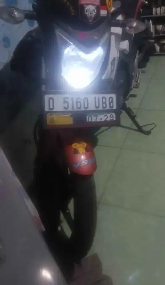 Cb150r street fire 2014
