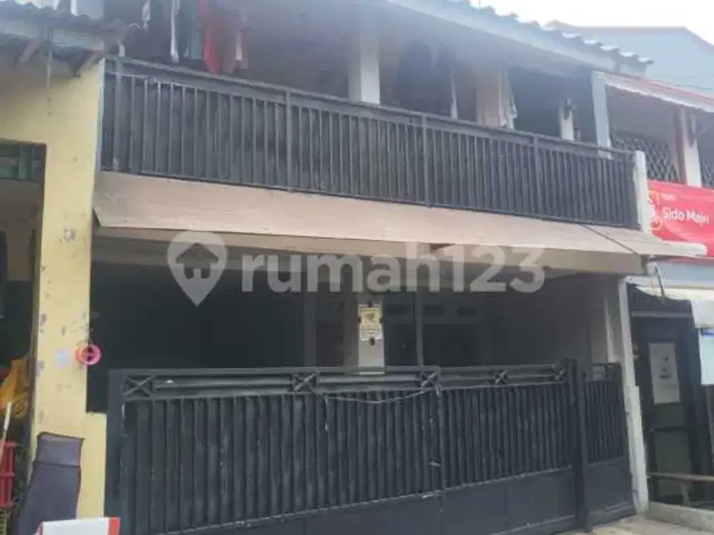 Rumah 2Lantai Cocok untuk Usaha Kost dan Tempat.tinggal Lokasi Kebayoran Lama