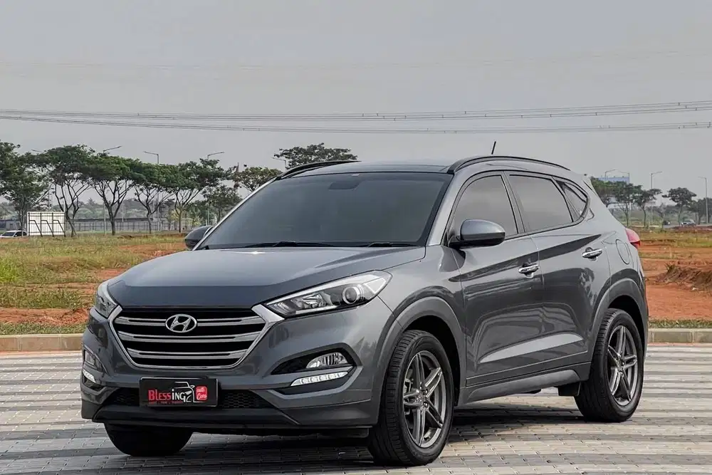 Hyundai Tucson 2.0 XG Sunroof Panoramic AT Matic 2016 Abu abu metalik