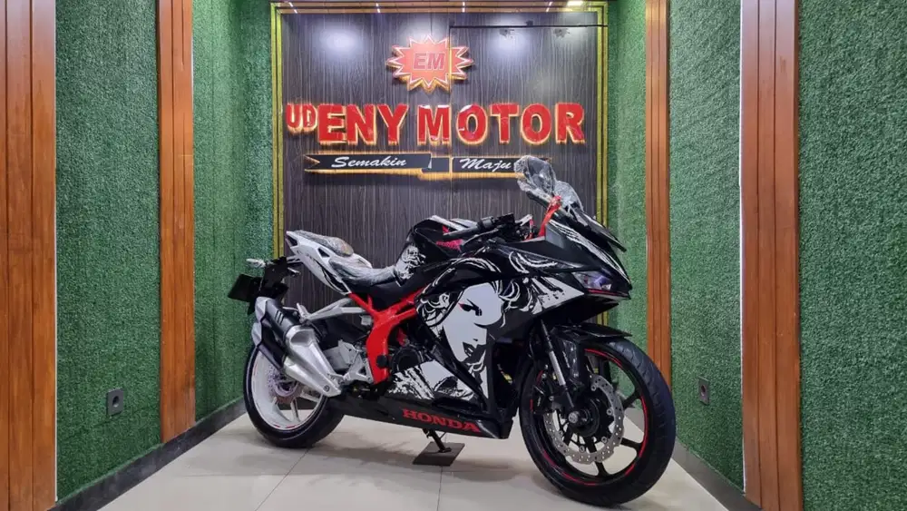 UD ENY MOTOR - Honda CBR 250 kabuki thn 2017 fresh