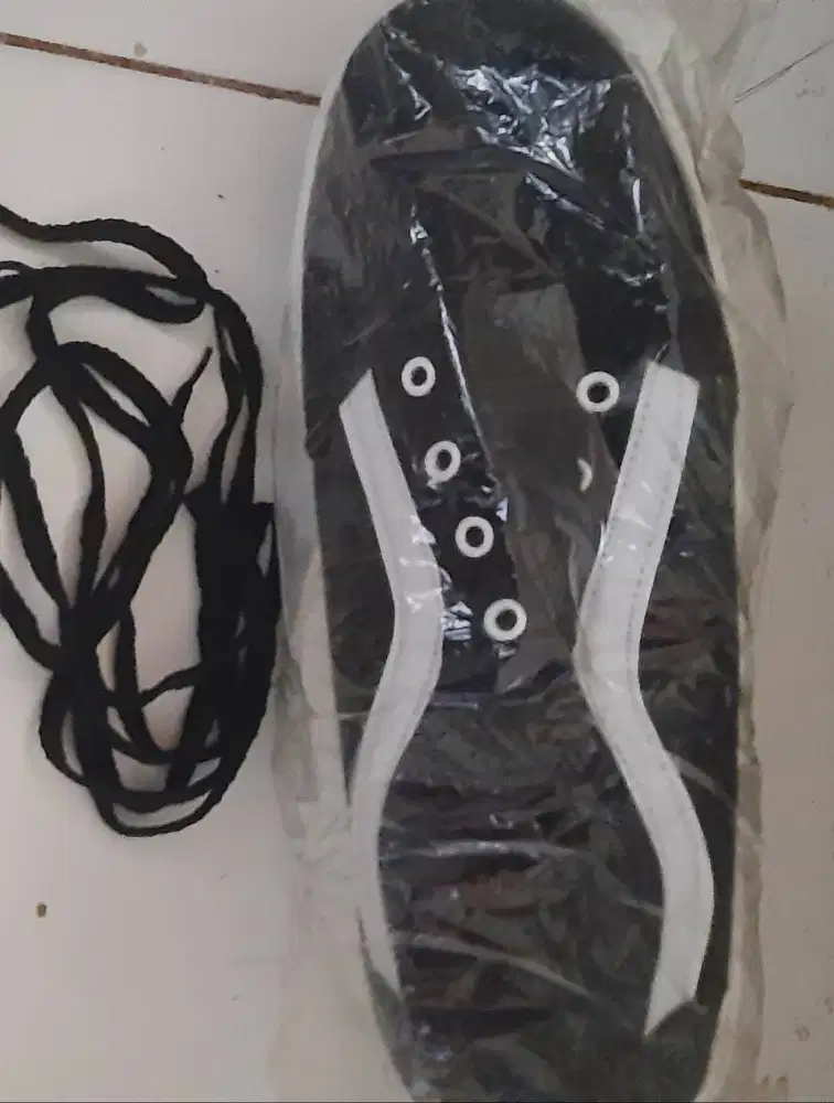 Sepatu keren murmer