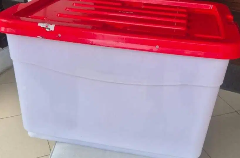 Box Container Plastik ukuran 125 Liter dengan Tutup untuk Penyimpanan