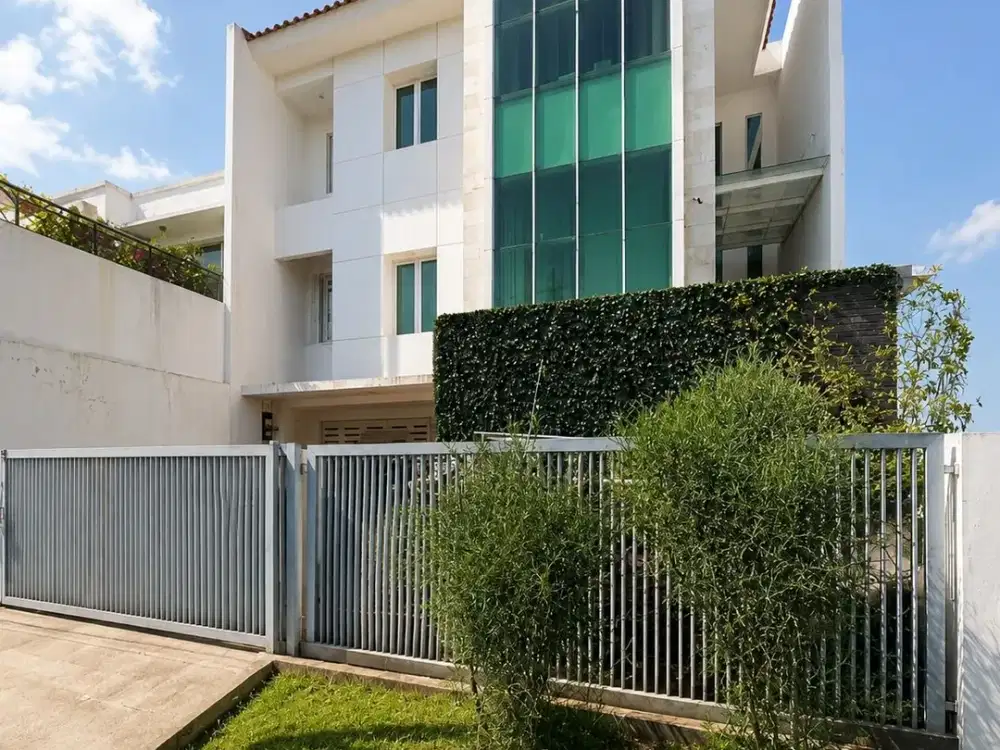 DIJUAL RUMAH SIAP HUNI  AREA NIAGA HIJAU PONDOK INDAH JAKARTA SELATAN