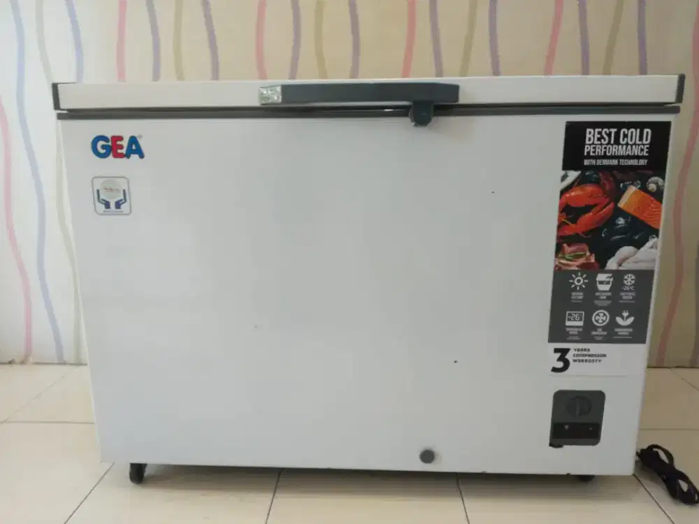 Freezer Box GEA 338 Liter