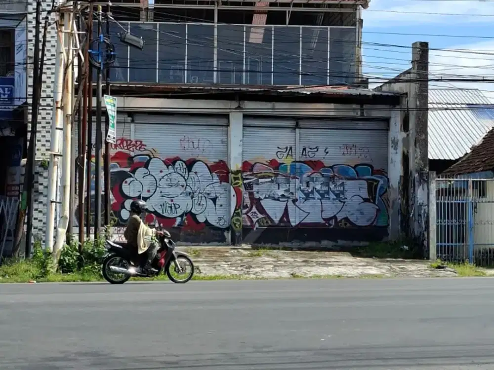 Ruko 2 Lantai Lokasi strategis di Jalan Kadipiro - Kasihan Bantul