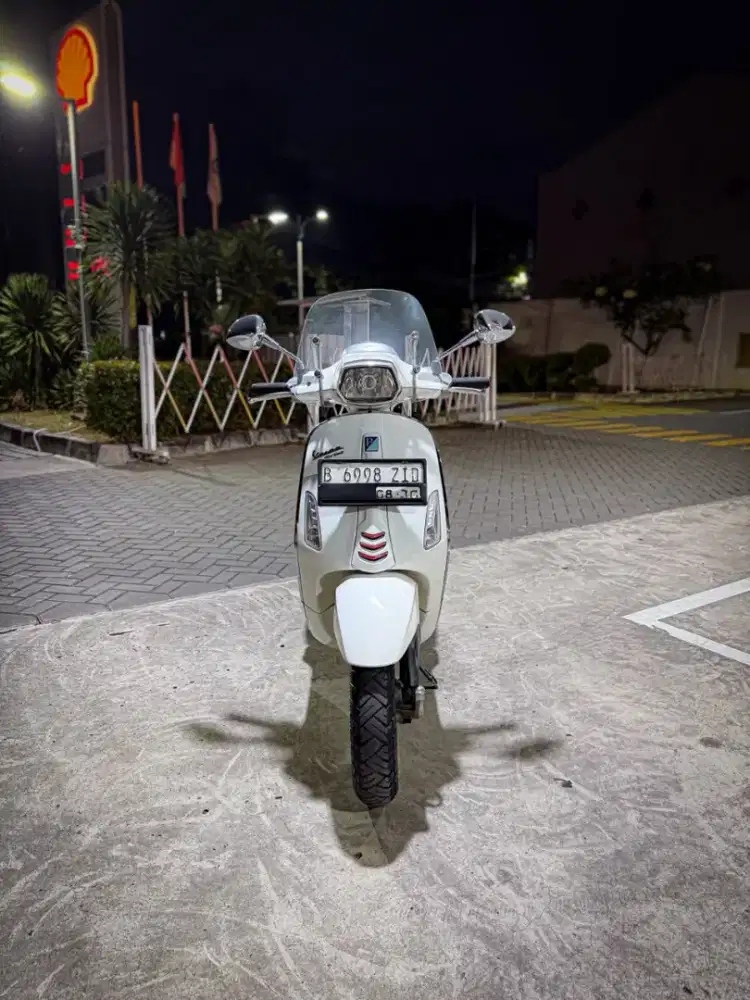 VESPA SPRINT 150 3V PUTIH - TERMURAH SEINDONESIA