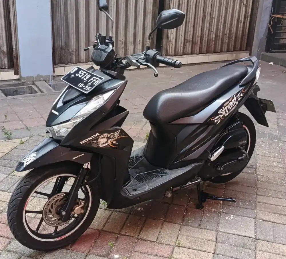 Honda Beat Street mulus komplit